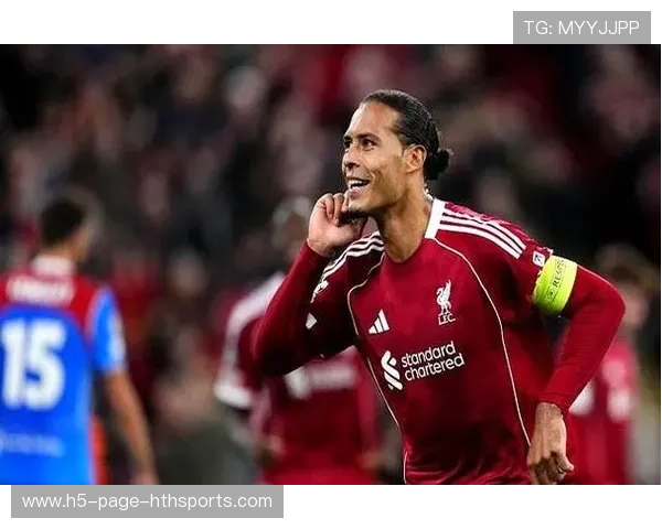 利物浦角球战术极具威胁，范迪克头球顶偏