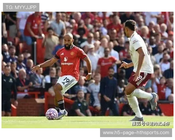 曼联定位球制造威胁